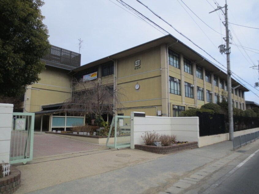 京都市立松尾中学校(中学校/中等教育学校)まで550m エクレ－ル松尾
