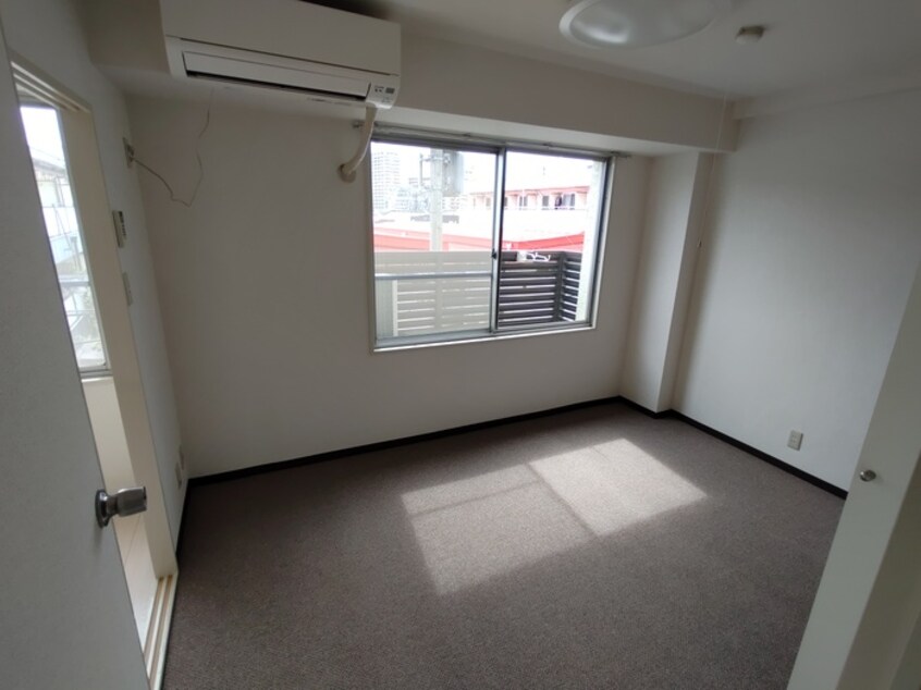 居室 光栄ﾊｲﾂ江坂