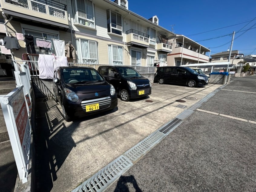 駐車場 リヴェ－ルメゾン