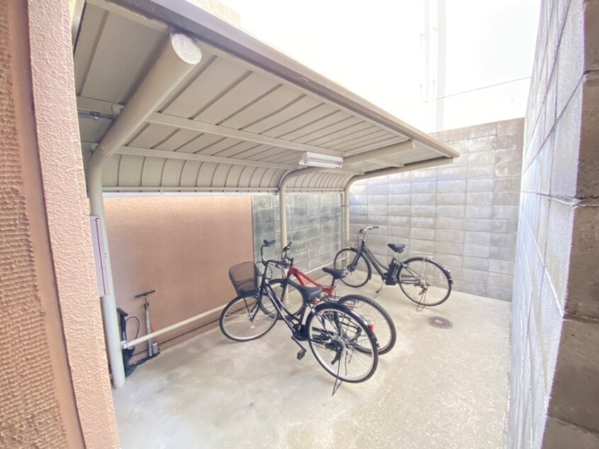 駐輪場 ベルシャンブル
