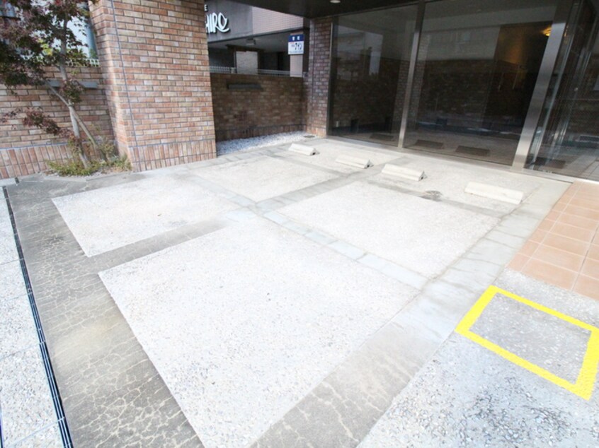 駐車場 アルシェ江坂