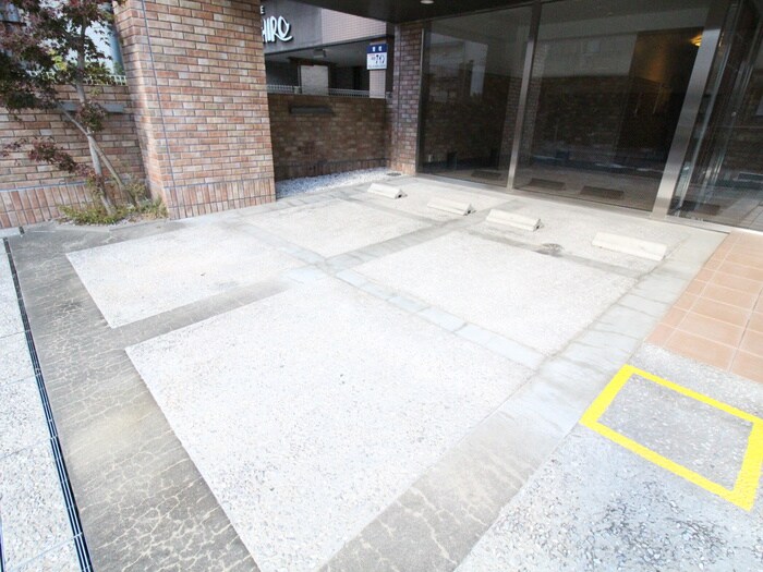 駐車場 アルシェ江坂