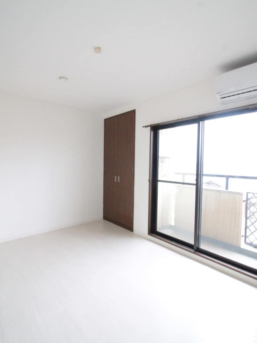 居室 ﾗｳﾞｨｽﾀ弥生