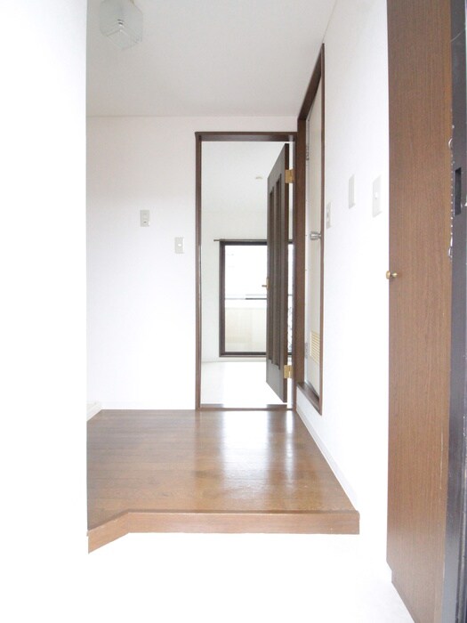 廊下 ﾗｳﾞｨｽﾀ弥生