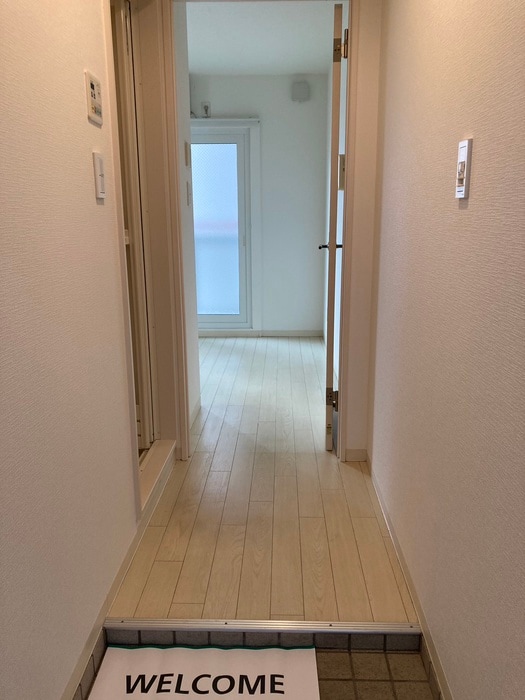 玄関 セシリア野崎