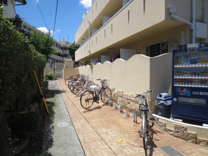 駐輪場 メゾンダイコ－石橋