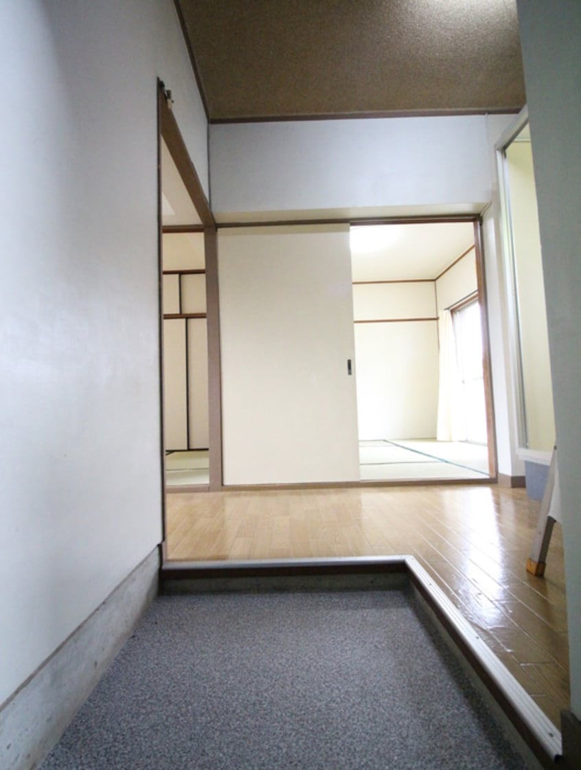 玄関 岡山ハイツ
