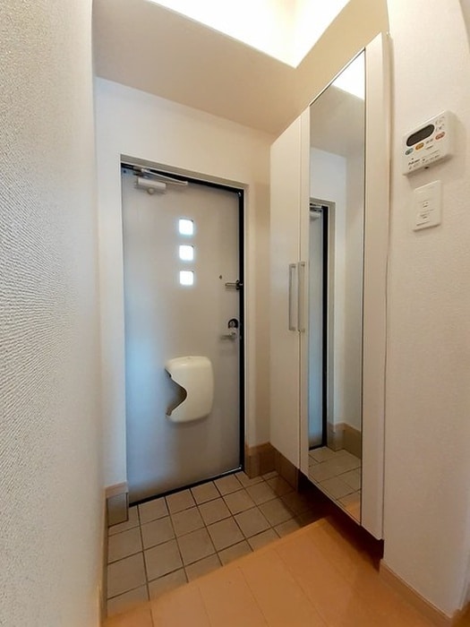 玄関 メゾネット・アンジュ参番館