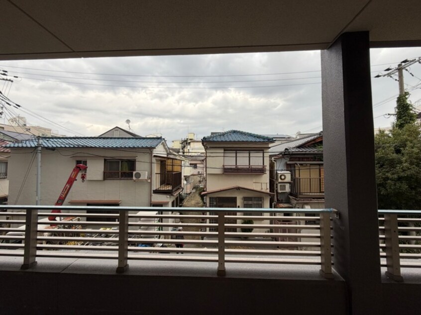 室内からの展望 レジュールアッシュ神戸湊川公園