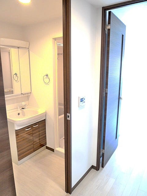 廊下 レジュールアッシュ梅田北