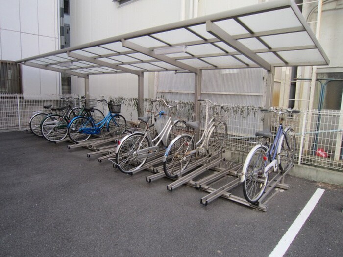 駐輪場 グランエクラ岸里