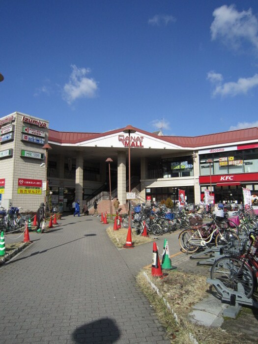 デイリーカナートイズミヤ天下茶屋店(スーパー)まで661m グランエクラ岸里
