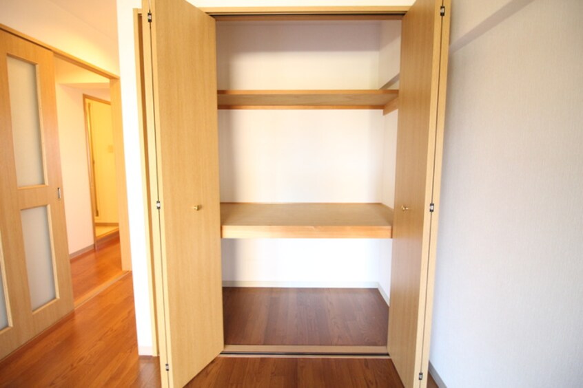 収納 バーンフリート総持寺