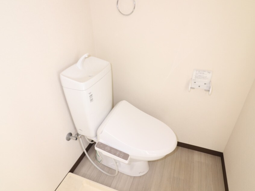 トイレ ﾌﾞﾙｰﾘｵﾝ武庫川