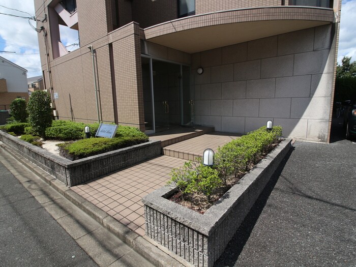 エントランス部分 ミッテルハウス