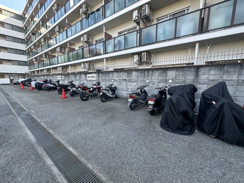 バイク置き場 正雀グランドハイツ北