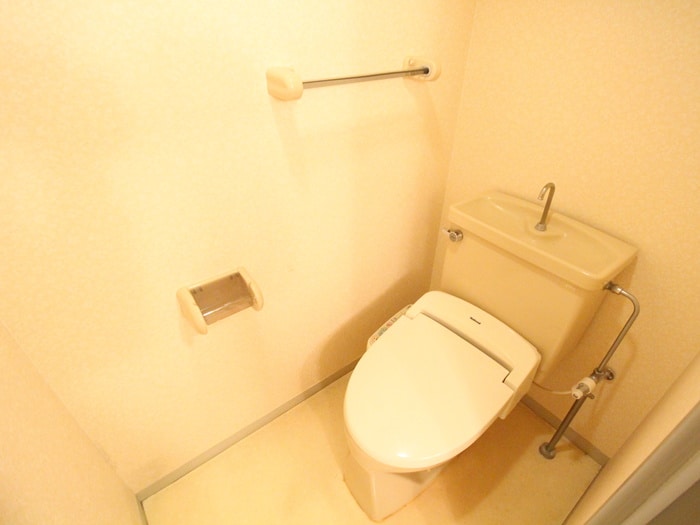 トイレ ファルダス垂水（202）