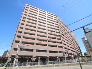 ﾌｧﾐ-ﾙ須磨鷹取ｽﾃ-ｼｮﾝｻｲﾄﾞ（305）
