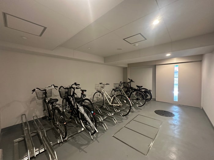 駐輪場 シーズンフラッツ梅田北