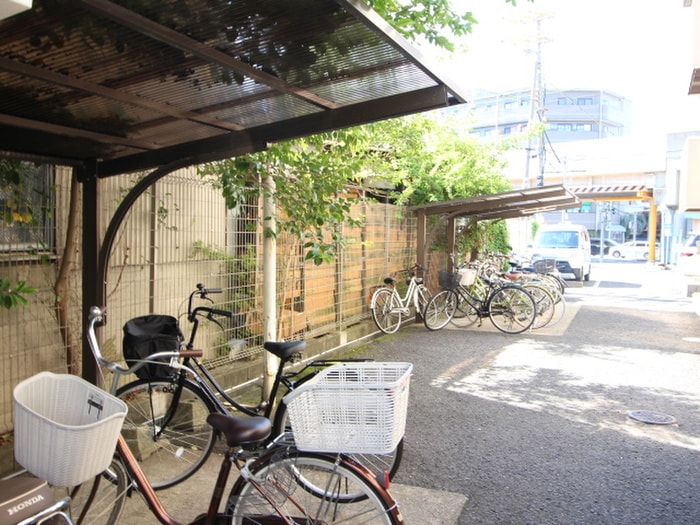 駐輪場 若草ハイツ