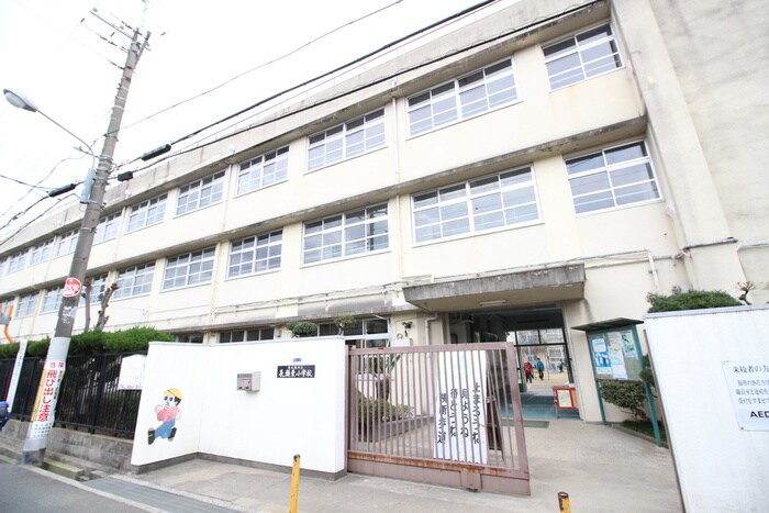 東大阪市立長瀬東小学校(小学校)まで142m FOREST大蓮東