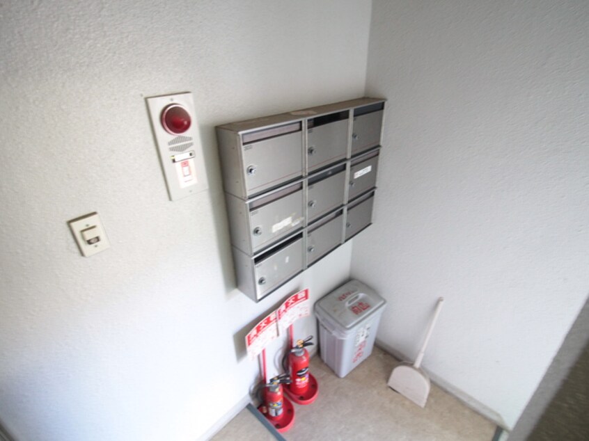 エントランス部分 ハイツ関西