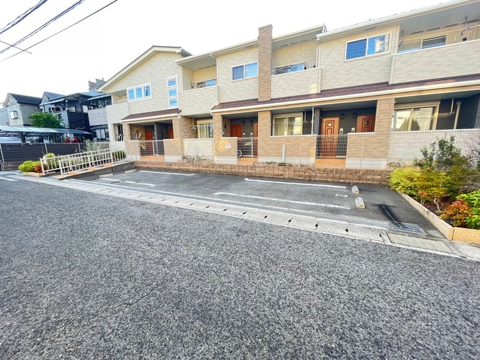 駐車場 セイバリーブリーズ