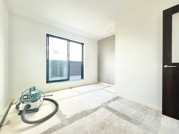 居室 East Garage Place