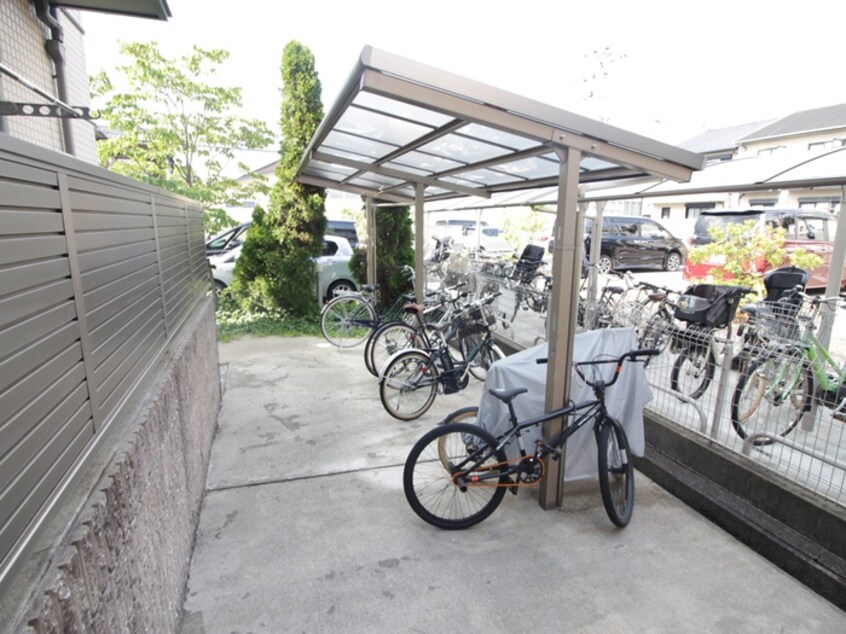 駐輪場 ヴィラージュ桂