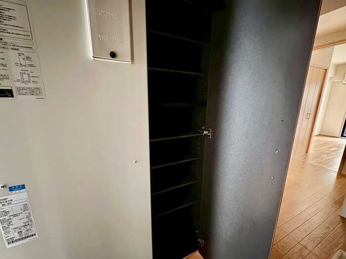 靴箱 本山ヤングパレス