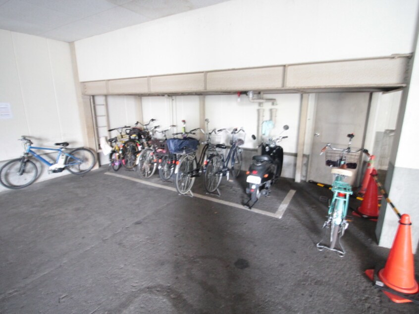 駐輪場 エクセレンス