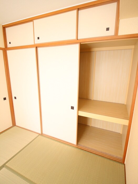 収納 シャルム箕面