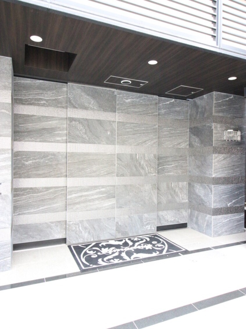 エントランス部分 アマデウス北堀江