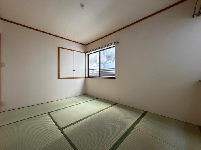 居室 塚本通5丁目貸家