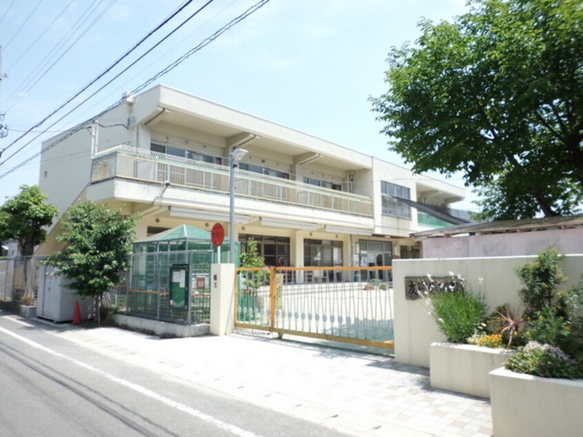 友岡保育園(幼稚園/保育園)まで532m 京都　六三館