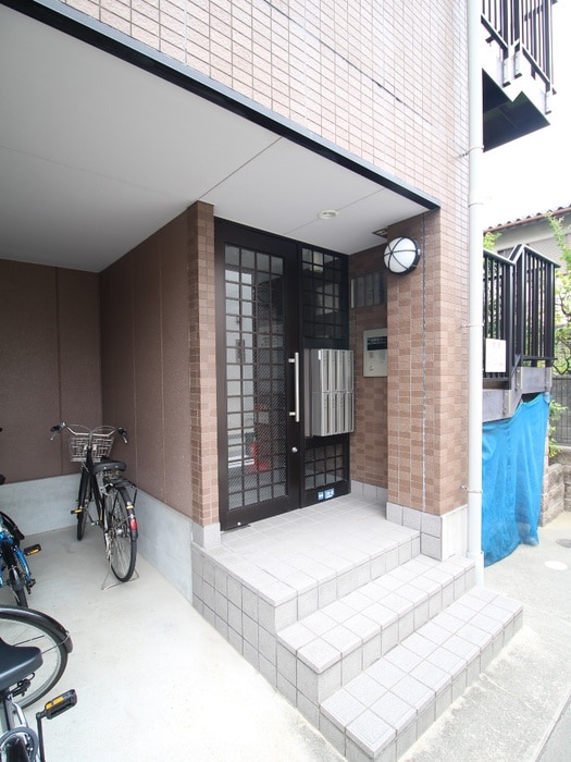 エントランス部分 マンション南向き