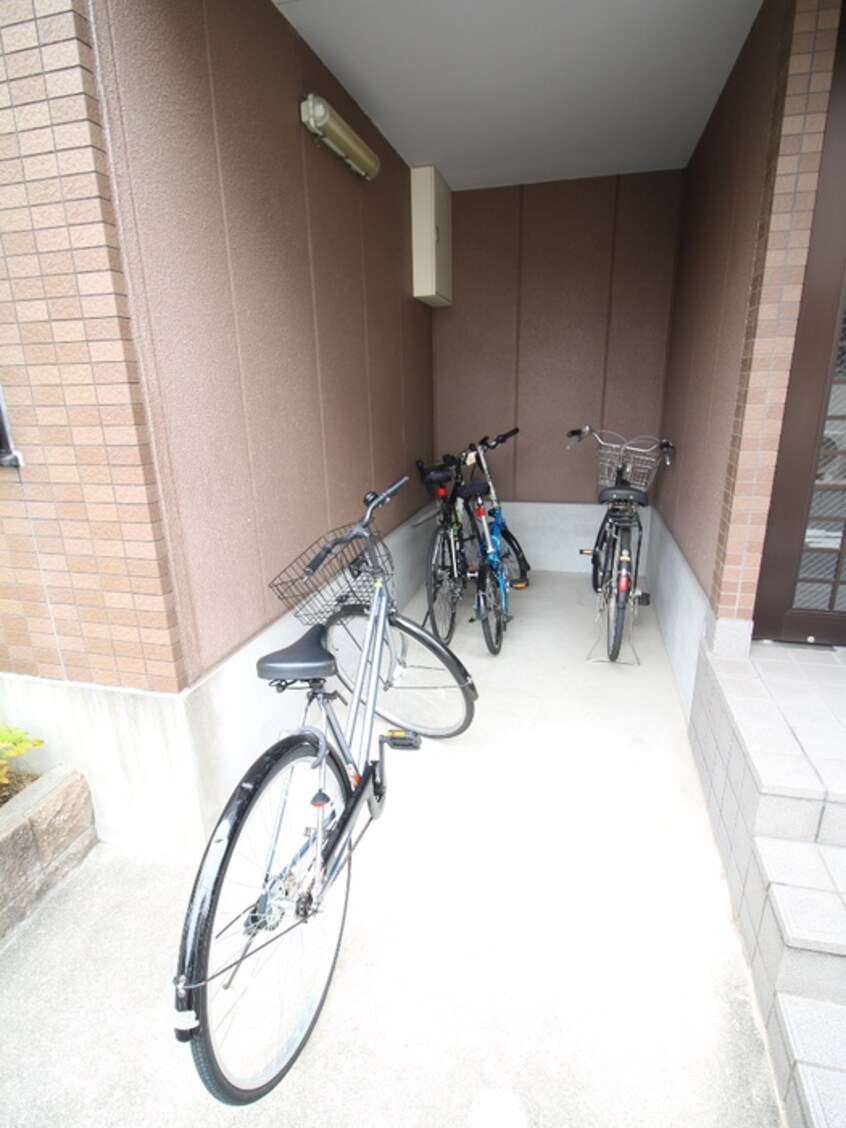 駐輪場 マンション南向き