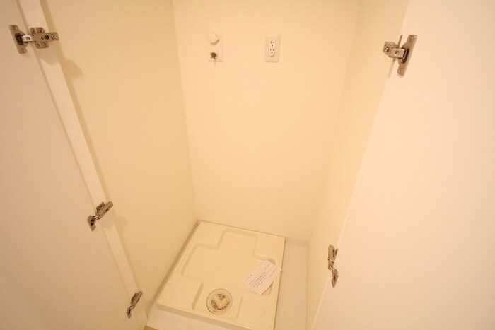 洗濯機置場 レジディア神戸磯上