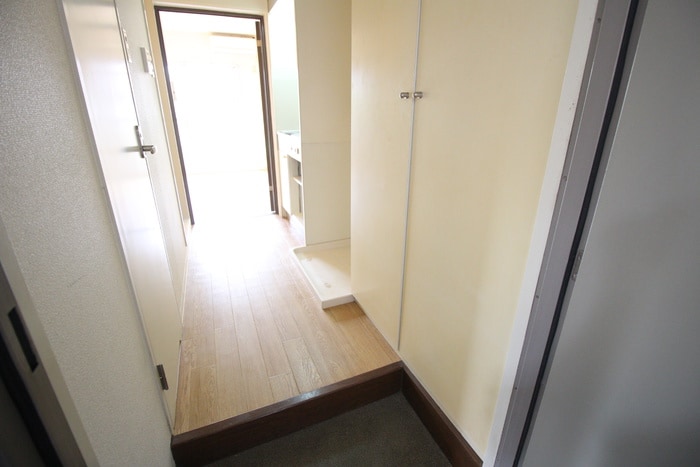 玄関 ピラ－ズ御所西