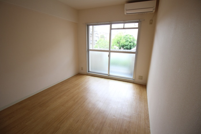 居室 ピラ－ズ御所西