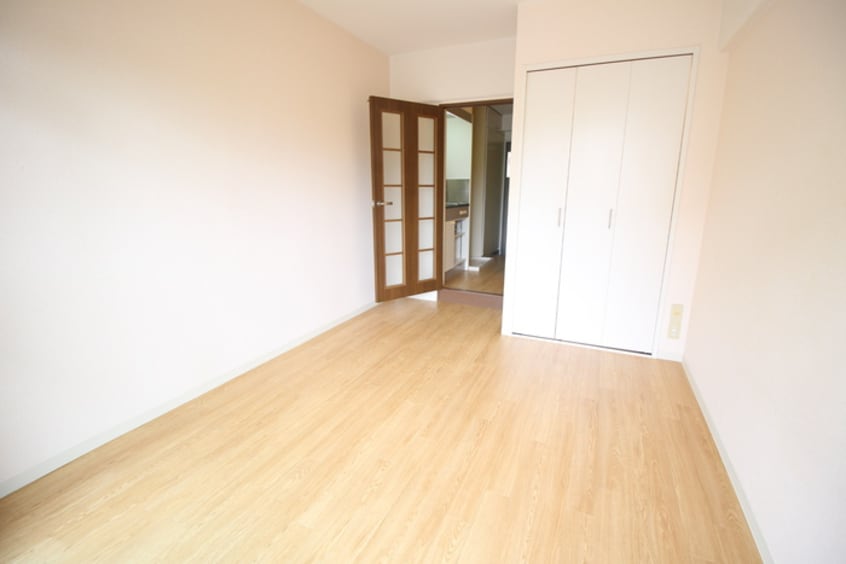 居室 ピラ－ズ御所西