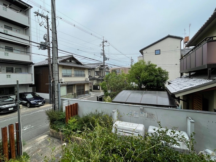 室内からの展望 ピラ－ズ御所西