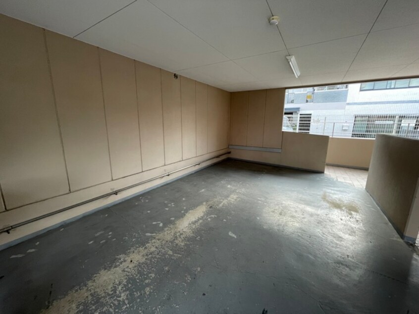 駐輪場 ソレーユ関西