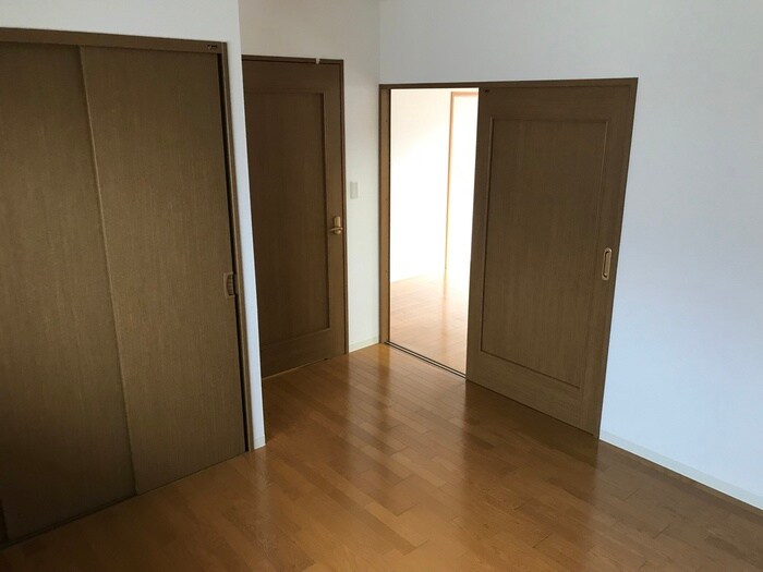 居室 ソレーユ関西