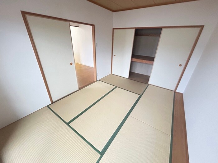 居室 ソレーユ関西