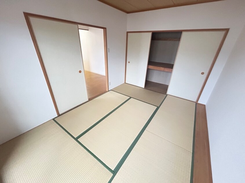 居室 ソレーユ関西