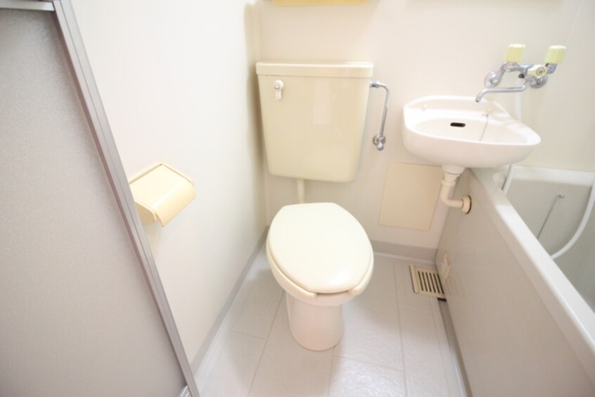 バス／シャワールーム等 プラ－フ岡本