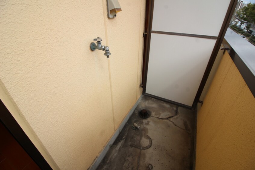 洗濯機置場 プラ－フ岡本