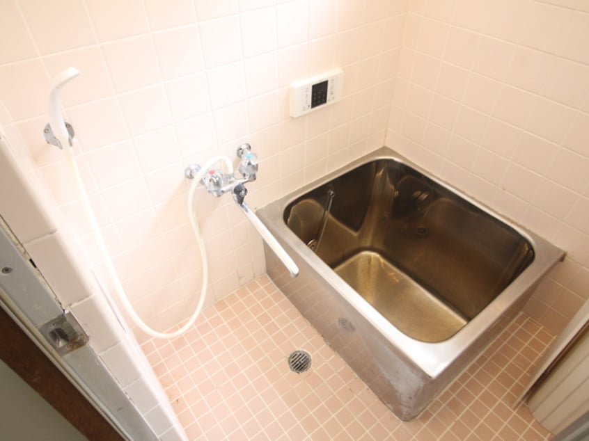 バス／シャワールーム等 西立花町貸家