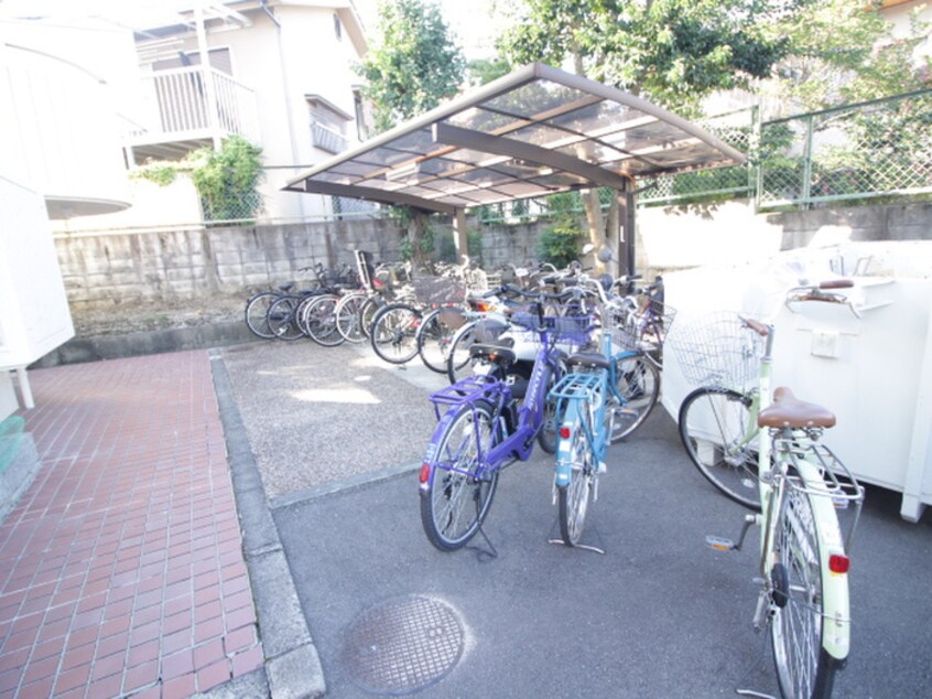 駐輪場 長岡コ－ポ